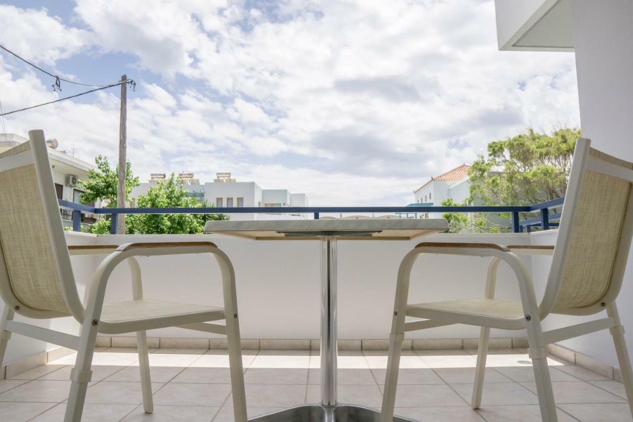 Pinelopi Hotel Platanias Extérieur photo