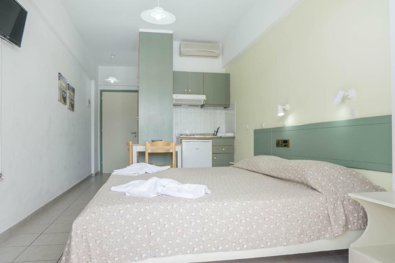 Pinelopi Hotel Platanias Extérieur photo